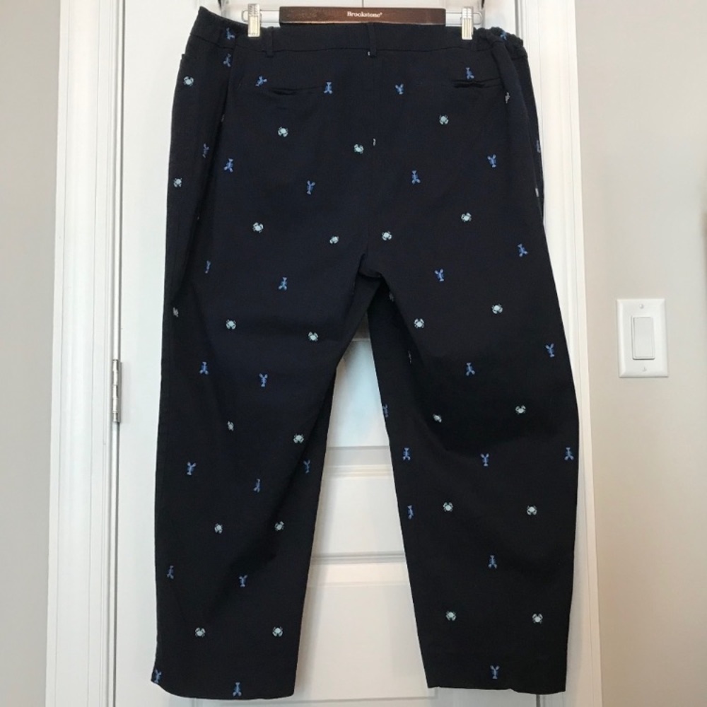 Talbots Blue Chinos with Embroidered Blue Crabs and Lobsters! Preppy- So Cute! - Picture 3 of 16